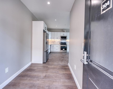4202 Telegraph Ave - Photo Thumbnail 3