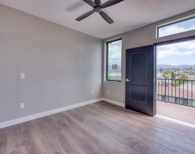 4202 Telegraph Ave - Photo Thumbnail 15