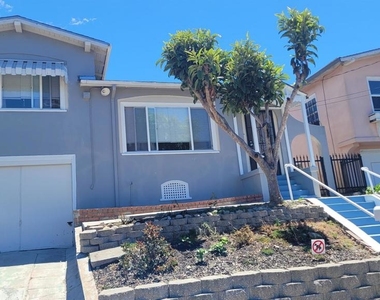 2124 12th Ave - Photo Thumbnail 1