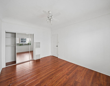 153 S Crescent Drive - Photo Thumbnail 9