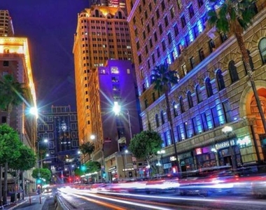 727 W 7th Street - Photo Thumbnail 12