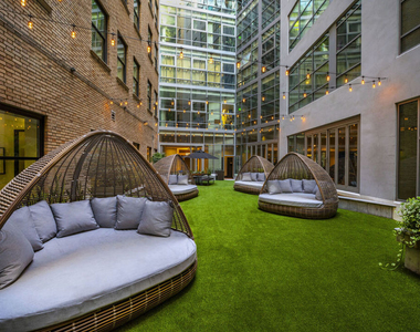 727 W 7th Street - Photo Thumbnail 18