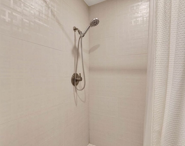 1260 S Beverly Glen Boulevard - Photo Thumbnail 28