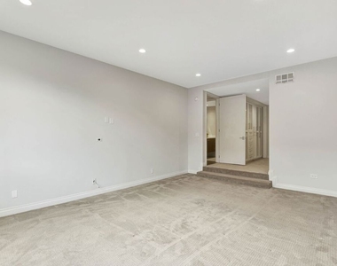 1260 S Beverly Glen Boulevard - Photo Thumbnail 16
