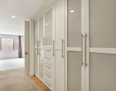1260 S Beverly Glen Boulevard - Photo Thumbnail 22