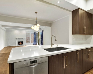 1260 S Beverly Glen Boulevard - Photo Thumbnail 12