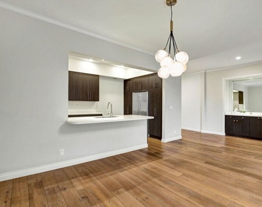 1260 S Beverly Glen Boulevard - Photo Thumbnail 7