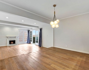 1260 S Beverly Glen Boulevard - Photo Thumbnail 3