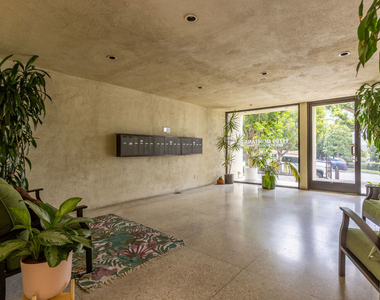 11789 Montana Avenue - Photo Thumbnail 1