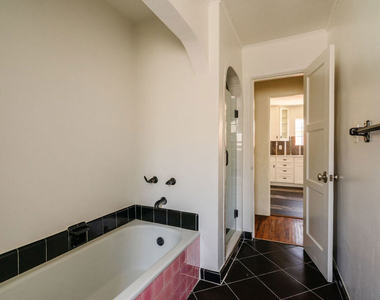 2735 Clyde Avenue - Photo Thumbnail 21