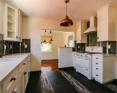 2735 Clyde Avenue - Photo Thumbnail 13