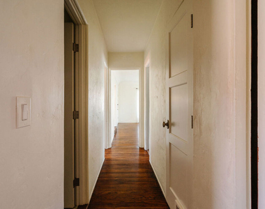 2735 Clyde Avenue - Photo Thumbnail 18