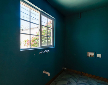 2735 Clyde Avenue - Photo Thumbnail 38