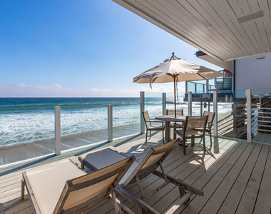 25212 Malibu Road - Photo Thumbnail 12