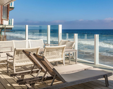 25212 Malibu Road - Photo Thumbnail 8