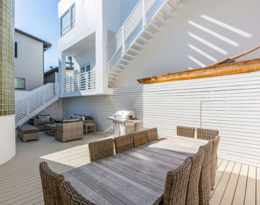 25212 Malibu Road - Photo Thumbnail 15