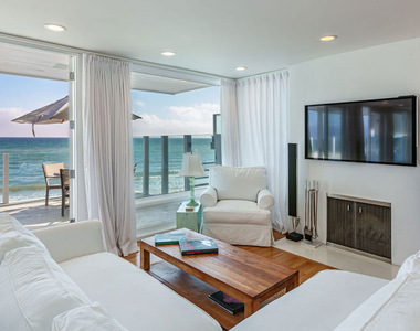 25212 Malibu Road - Photo Thumbnail 18