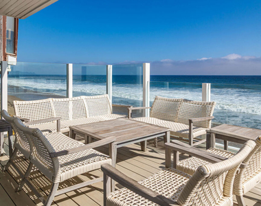 25212 Malibu Road - Photo Thumbnail 9