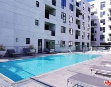 1234 Wilshire Boulevard - Photo Thumbnail 9