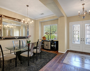 19 Orleans Road - Photo Thumbnail 5