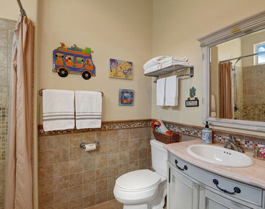 19 Orleans Road - Photo Thumbnail 11