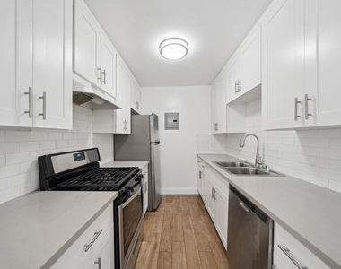 7209 Willoughby Avenue - Photo Thumbnail 3