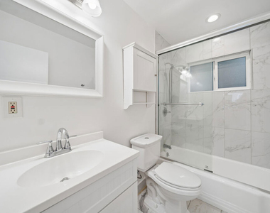 7209 Willoughby Avenue - Photo Thumbnail 8