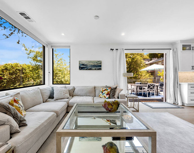 4841 Minden Place - Photo Thumbnail 8