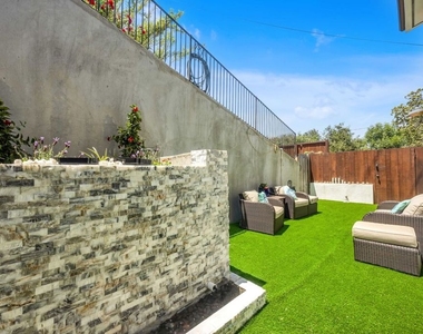 4841 Minden Place - Photo Thumbnail 52