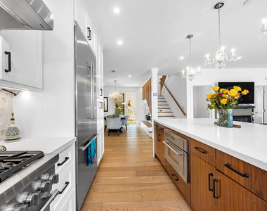 4841 Minden Place - Photo Thumbnail 22