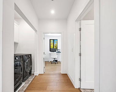 4841 Minden Place - Photo Thumbnail 42