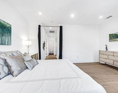 4841 Minden Place - Photo Thumbnail 40