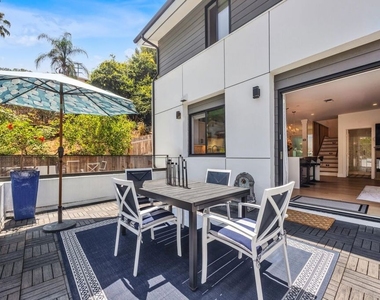4841 Minden Place - Photo Thumbnail 16