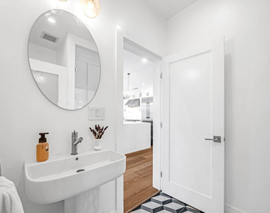 4841 Minden Place - Photo Thumbnail 24