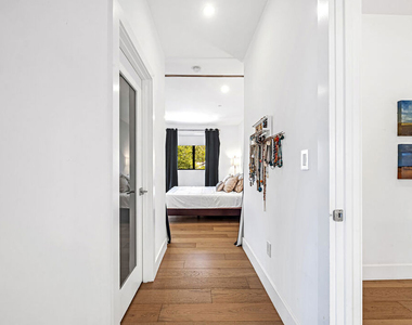 4841 Minden Place - Photo Thumbnail 36