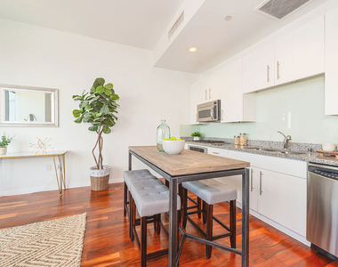 1100 Wilshire Boulevard - Photo Thumbnail 1