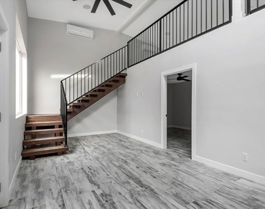12420 Idaho Avenue - Photo Thumbnail 9