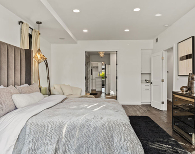 3159 Thatcher Avenue - Photo Thumbnail 30