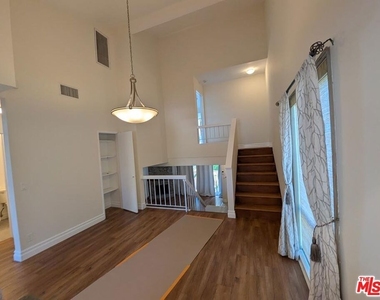 10051 Topanga Canyon Boulevard - Photo Thumbnail 9