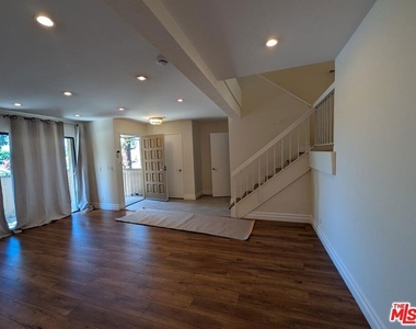 10051 Topanga Canyon Boulevard - Photo Thumbnail 6