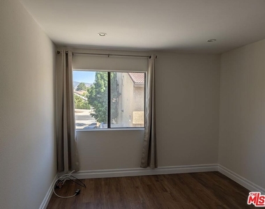 10051 Topanga Canyon Boulevard - Photo Thumbnail 22