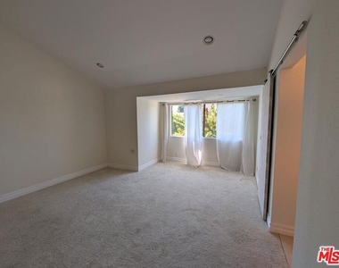 10051 Topanga Canyon Boulevard - Photo Thumbnail 33