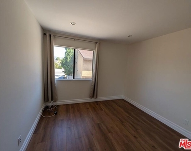 10051 Topanga Canyon Boulevard - Photo Thumbnail 23