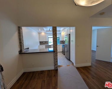 10051 Topanga Canyon Boulevard - Photo Thumbnail 10