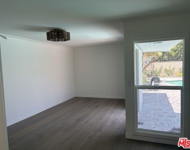 2915 Setting Sun Drive - Photo Thumbnail 11