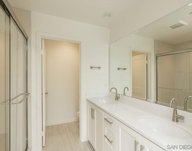 2564 Delphinium Ln - Photo Thumbnail 2