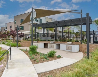 2564 Delphinium Ln - Photo Thumbnail 19
