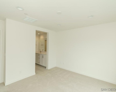 2564 Delphinium Ln - Photo Thumbnail 1
