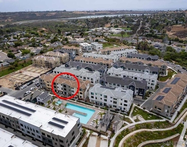 2564 Delphinium Ln - Photo Thumbnail 8