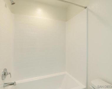 2564 Delphinium Ln - Photo Thumbnail 36